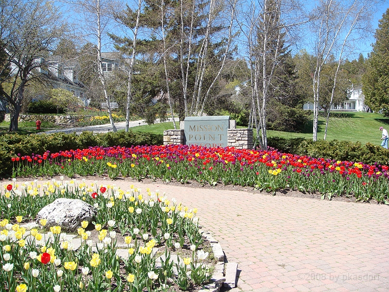 185 Memorial Day [2008 May 23].JPG - Scenes from Mackinac Island.
